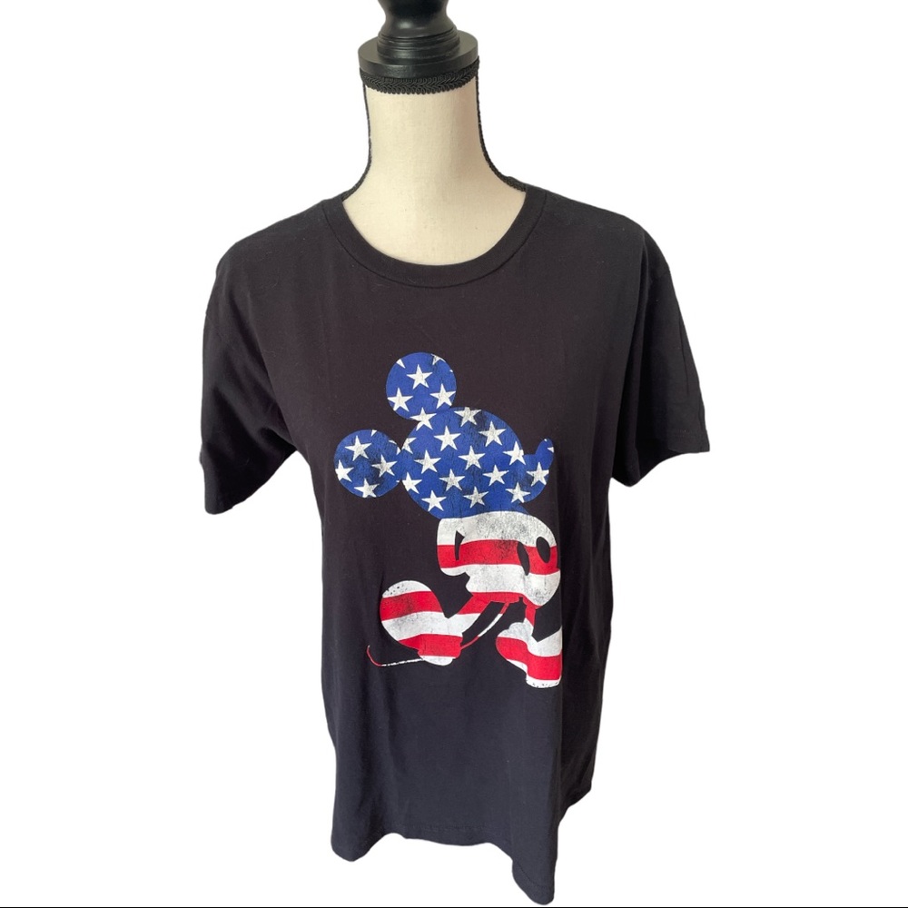Disney- American Flag Mickey Mouse men’s shirt Size L- excellent condition!